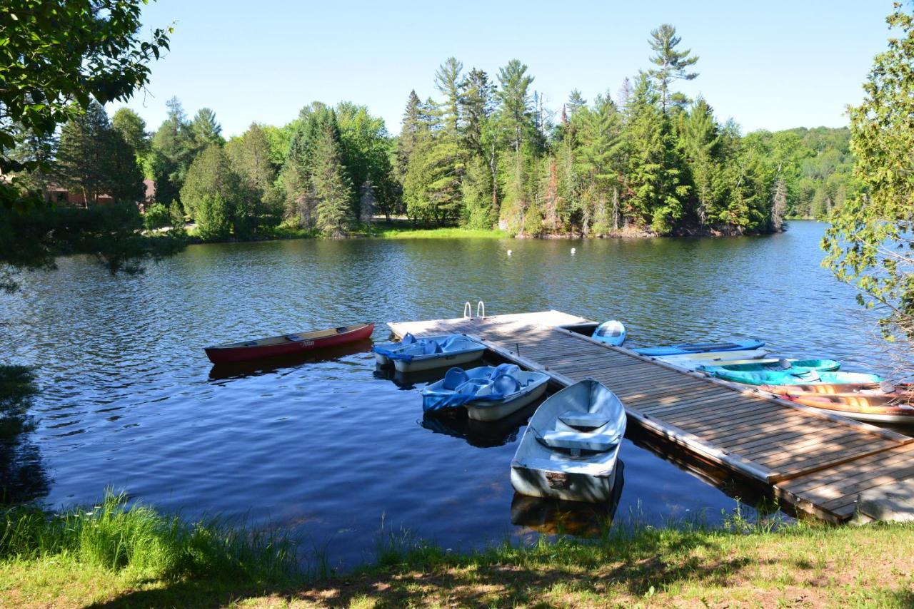 Hotel Et Centre De Villegiature Lac Carling Grenville-Sur-La-Rouge Eksteriør bilde